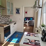 公寓 In Schlossnaehe 什未林