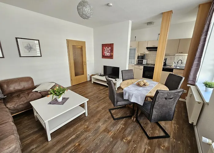 In Schlossnaehe * Schwerin (Mecklenburg-Vorpommern)